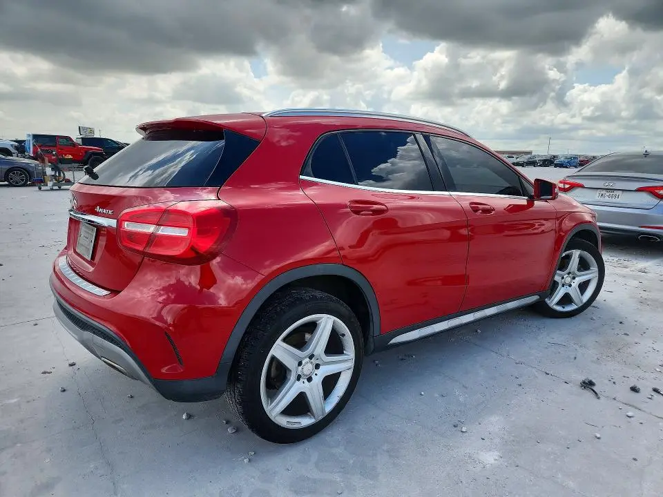 2015 MERCEDES-BENZ GLA 250 4MATIC  