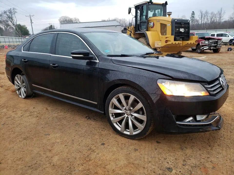 2015 VOLKSWAGEN PASSAT SE  