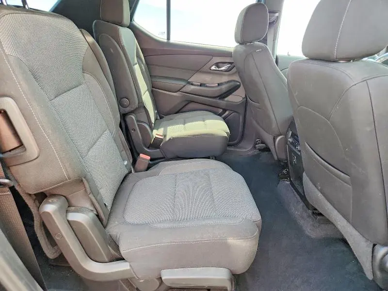 2022 CHEVROLET TRAVERSE LT  