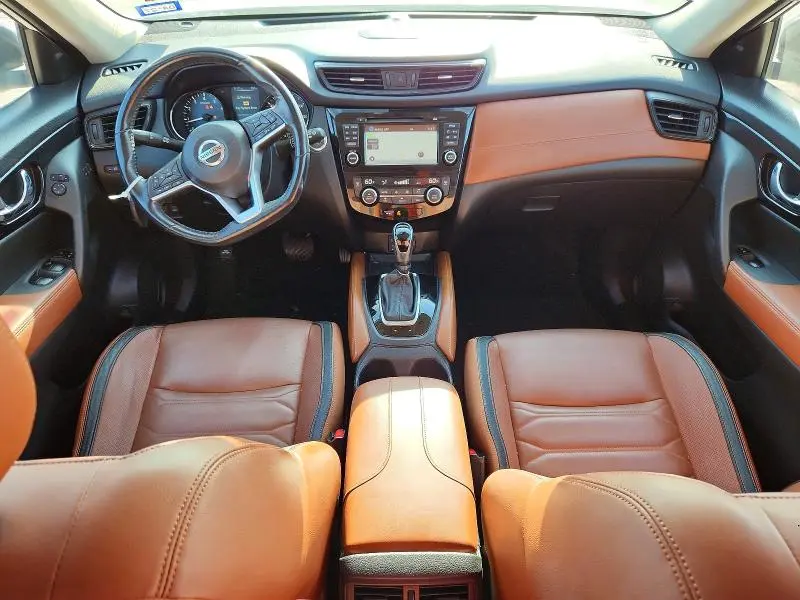 2017 NISSAN ROGUE SL  