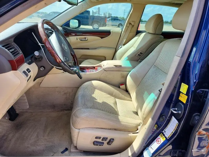 2010 LEXUS LS 460L  