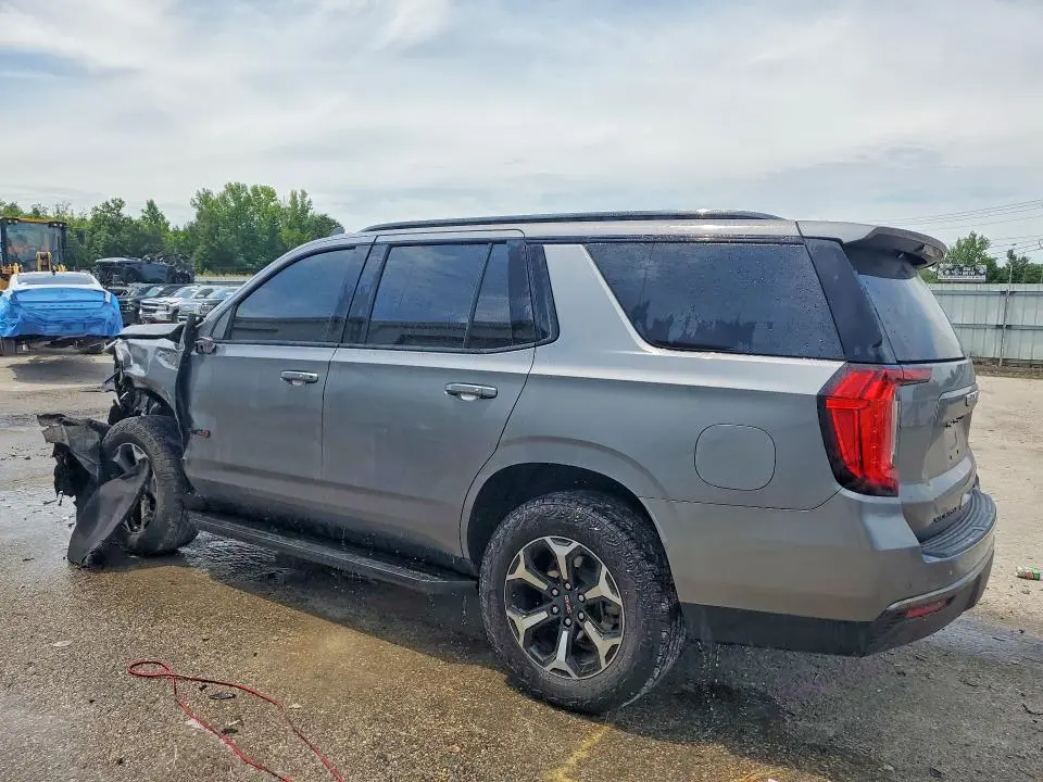 2021 GMC YUKON AT4  