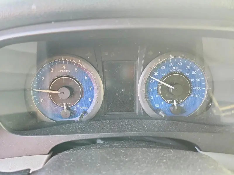 2019 TOYOTA SIENNA LE  