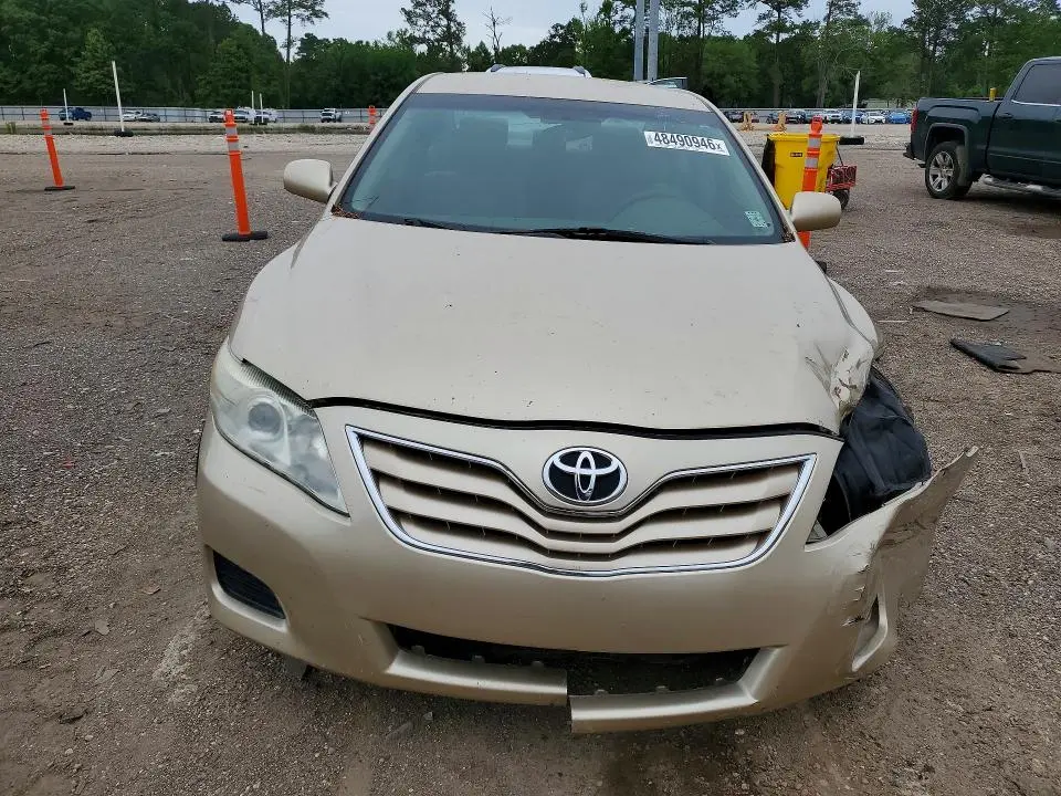 2011 TOYOTA CAMRY LE  
