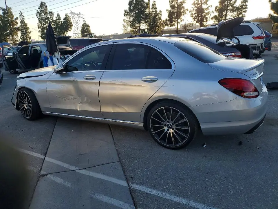2015 MERCEDES-BENZ C 300  