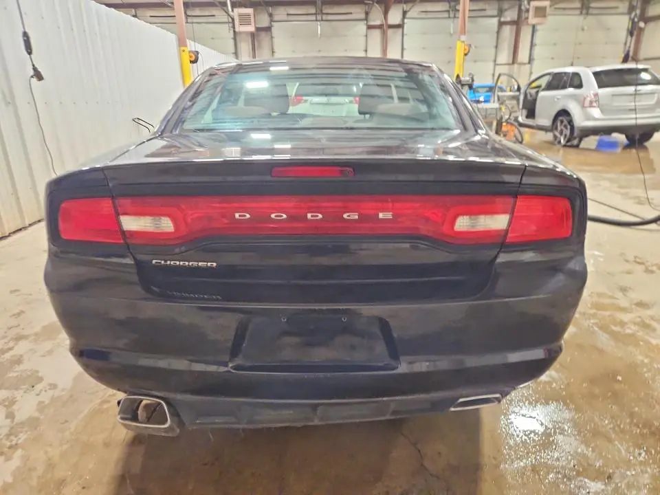 2012 DODGE CHARGER SE  