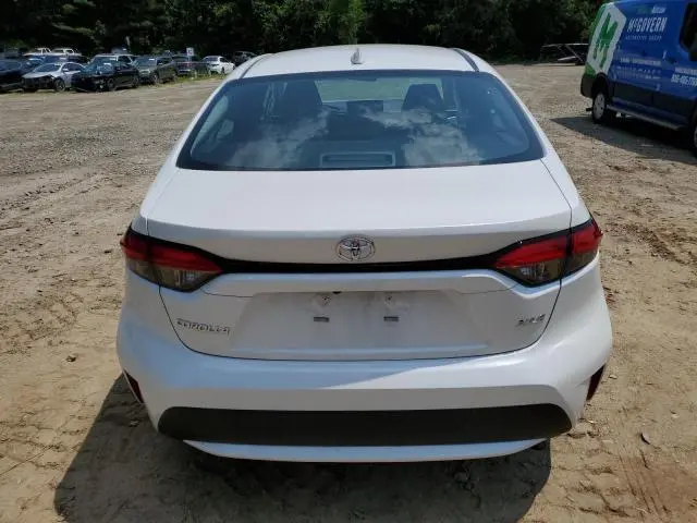 2020 TOYOTA COROLLA XLE  
