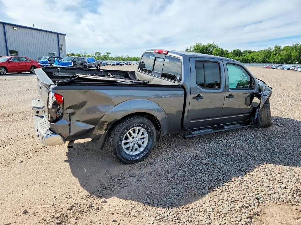 2017 NISSAN FRONTIER SV  