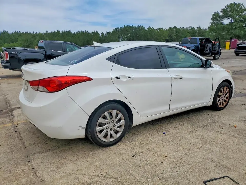 2011 HYUNDAI ELANTRA GLS  