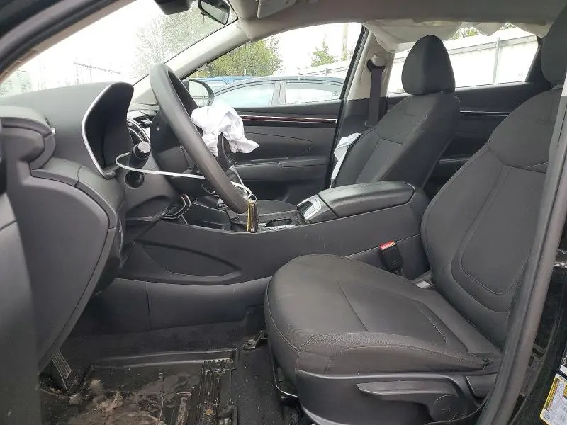 2024 HYUNDAI TUCSON SE  