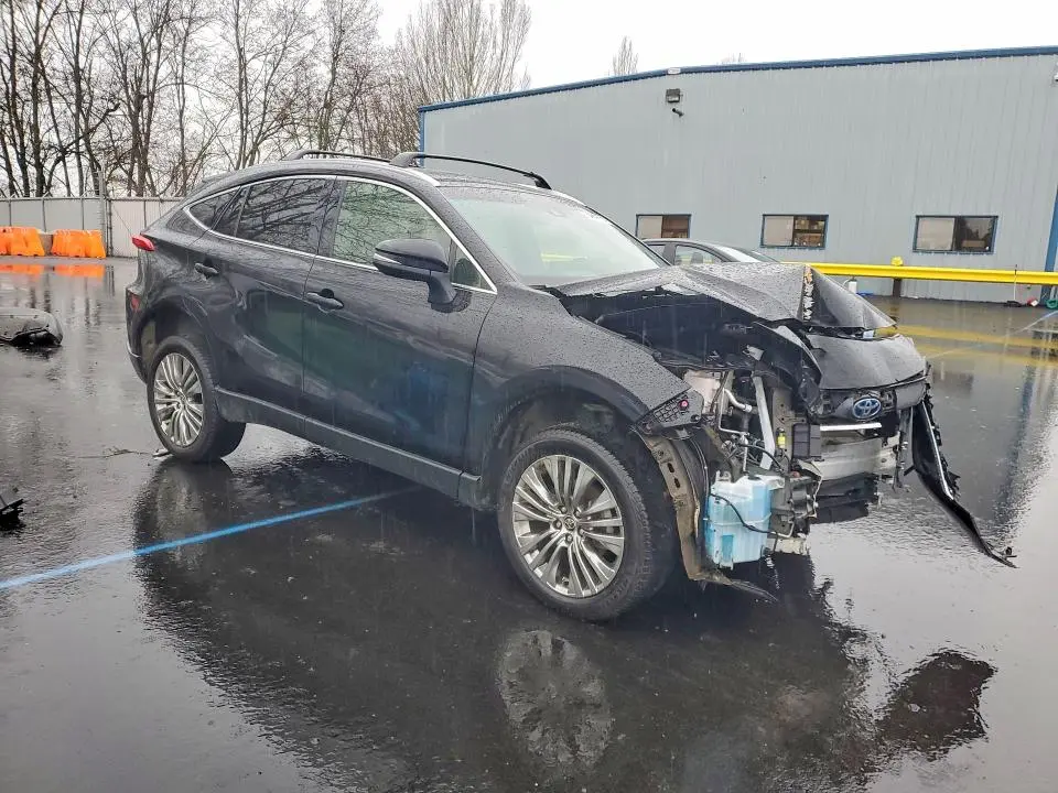 2022 TOYOTA VENZA XLE  