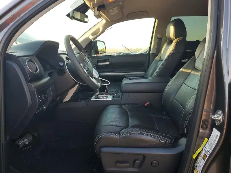 2018 TOYOTA TUNDRA CREWMAX SR5  