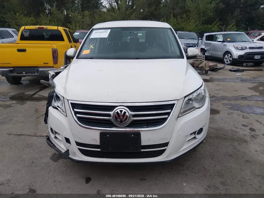 2011 VOLKSWAGEN TIGUAN S