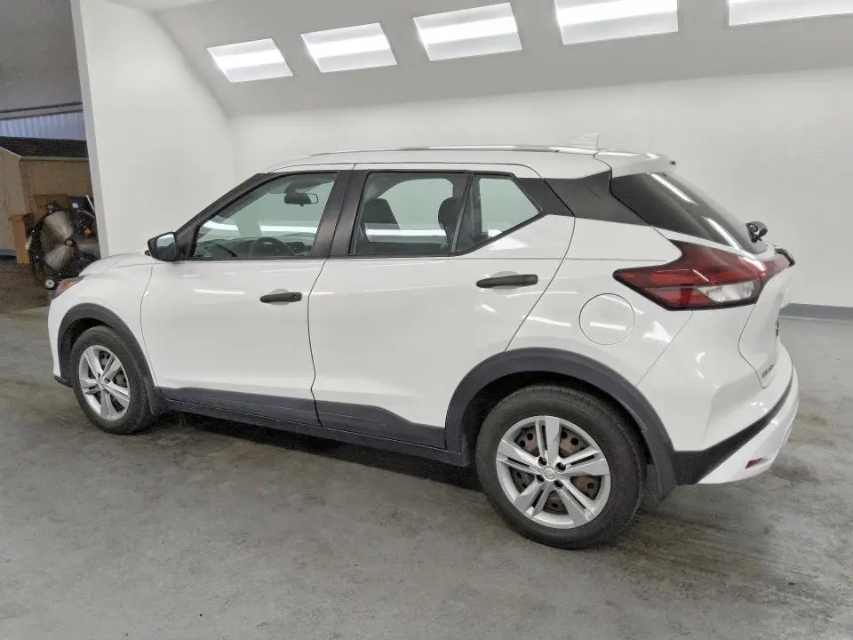 2023 NISSAN KICKS S  