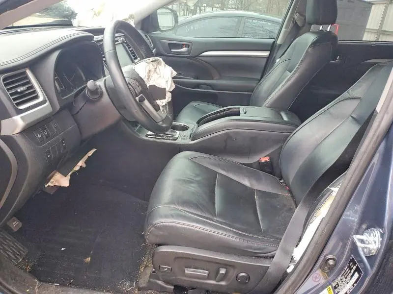 2018 TOYOTA HIGHLANDER SE  