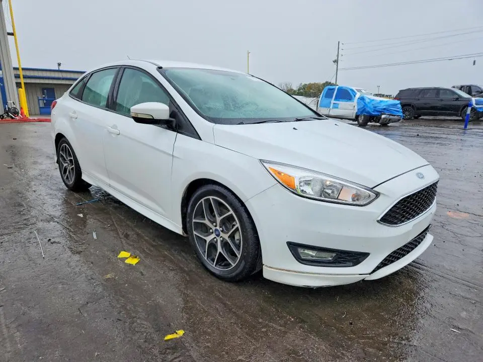 2016 FORD FOCUS SE  