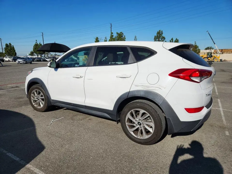 2016 HYUNDAI TUCSON SE  