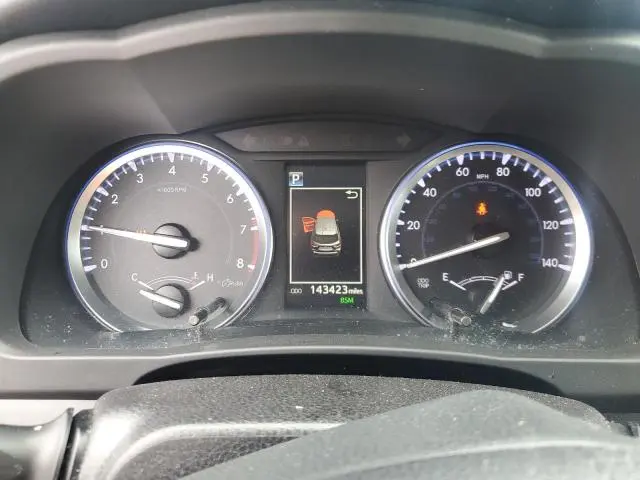 2017 TOYOTA HIGHLANDER SE  