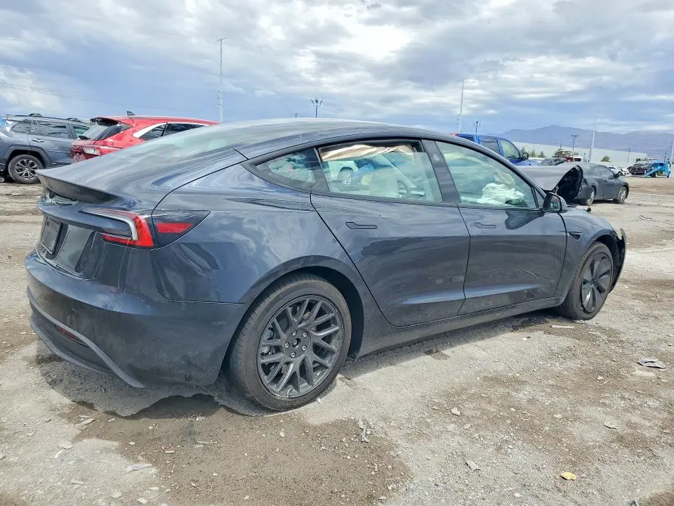 2026 TESLA MODEL 3   