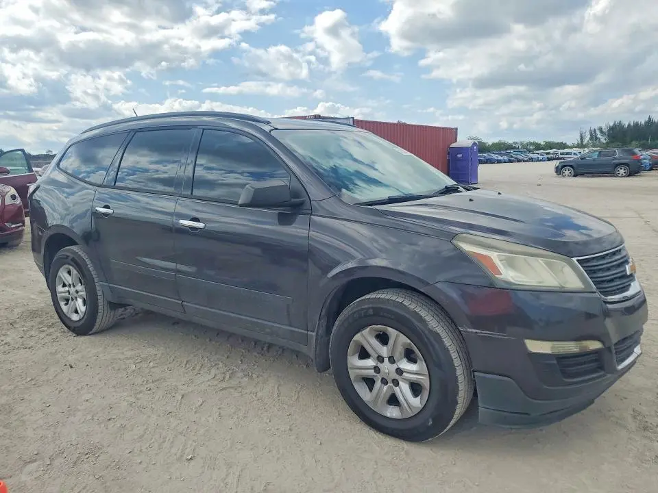 2015 CHEVROLET TRAVERSE LS  