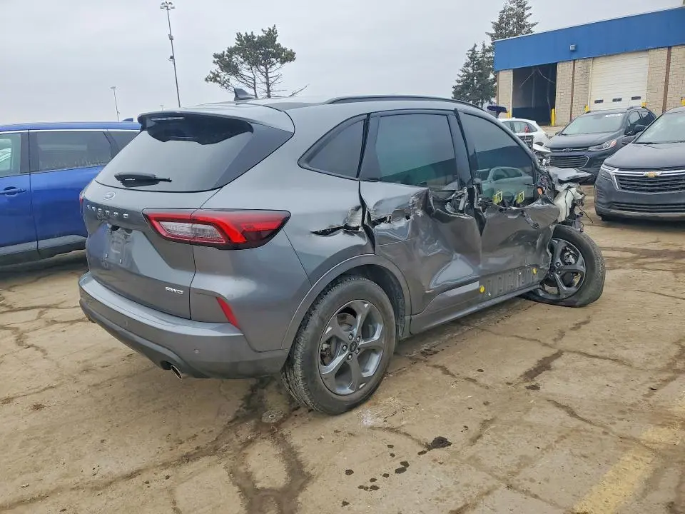 2023 FORD ESCAPE ST LINE SELECT  