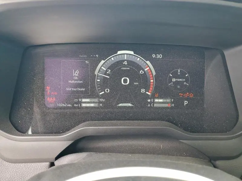 2025 TOYOTA TUNDRA CREWMAX LIMITED  