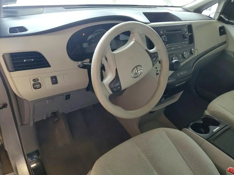 2011 TOYOTA SIENNA LE  