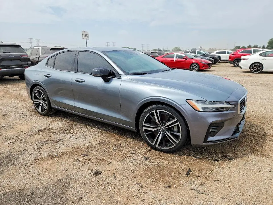 2019 VOLVO S60 T6 R-DESIGN  