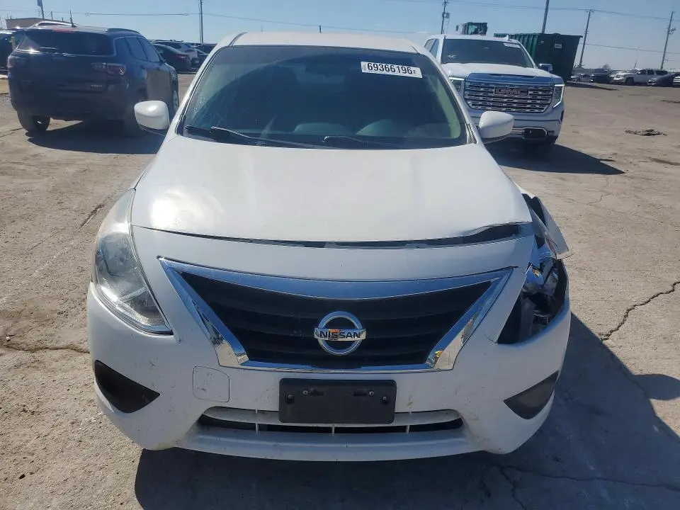 2017 NISSAN VERSA 1.6 SV  