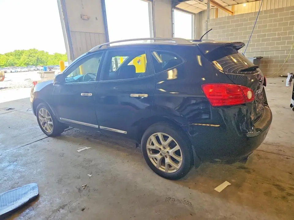 2013 NISSAN ROGUE S  