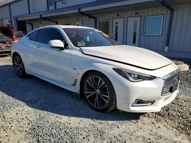 2018 INFINITI Q60 LUXE 300  