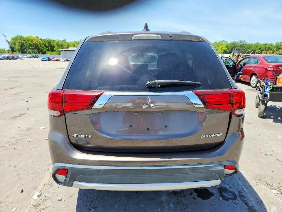2018 MITSUBISHI OUTLANDER ES  