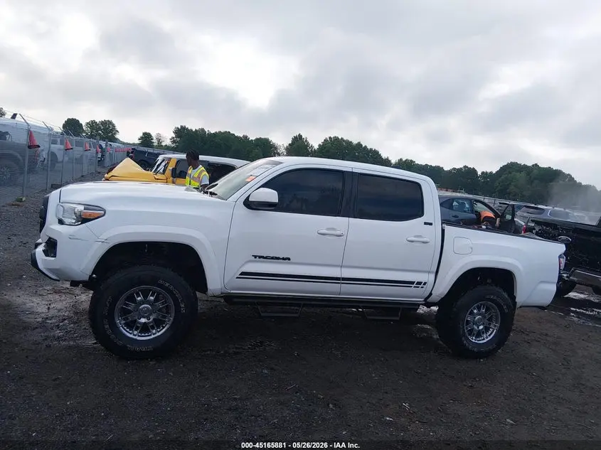 2022 TOYOTA TACOMA SR5 V6