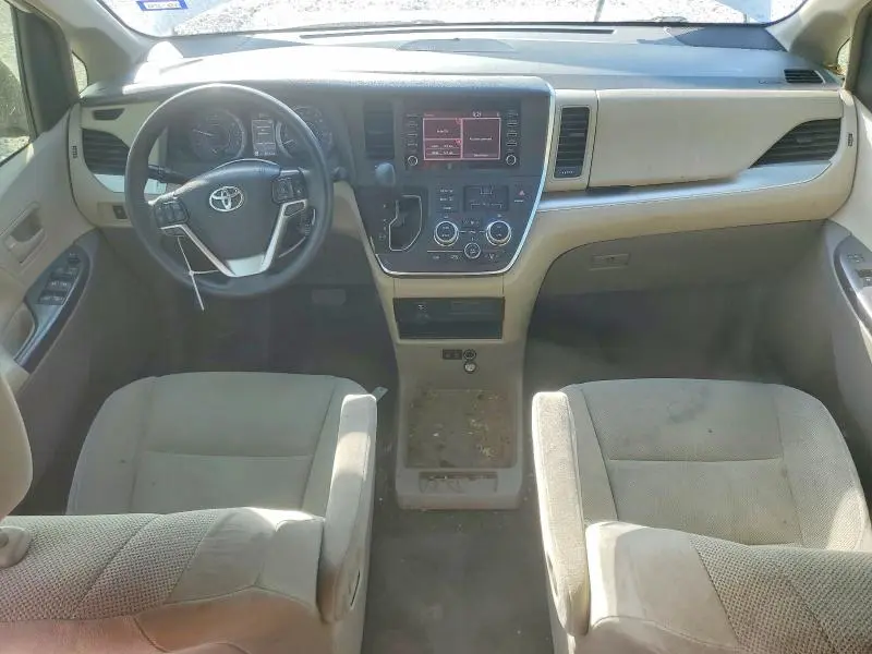 2019 TOYOTA SIENNA   