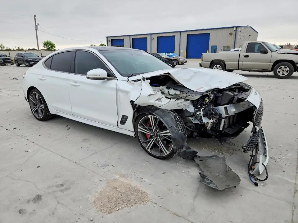 2025 GENESIS G70 2.5T SPORT PRESTIGE  