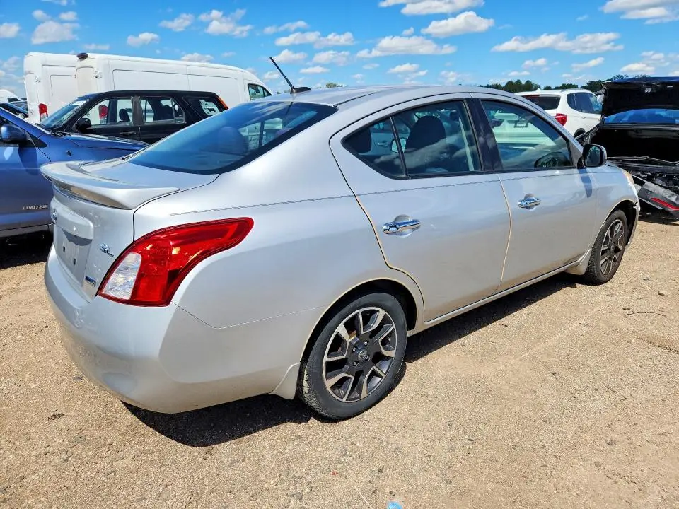 2014 NISSAN VERSA 1.6 SL  