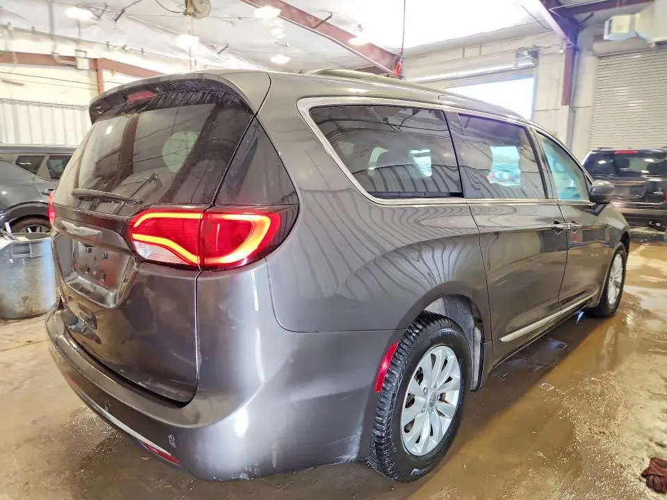2017 CHRYSLER PACIFICA TOURING L  