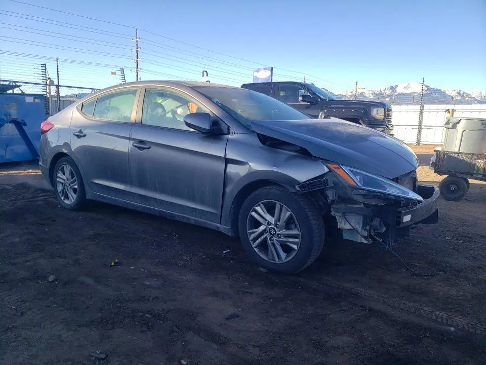 2020 HYUNDAI ELANTRA SEL  