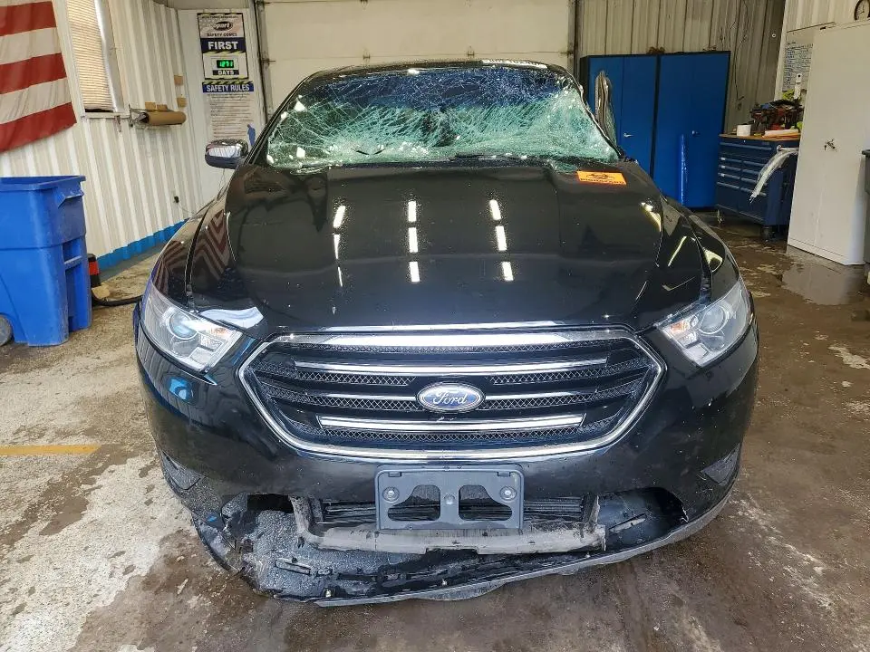 2017 FORD TAURUS LIMITED  