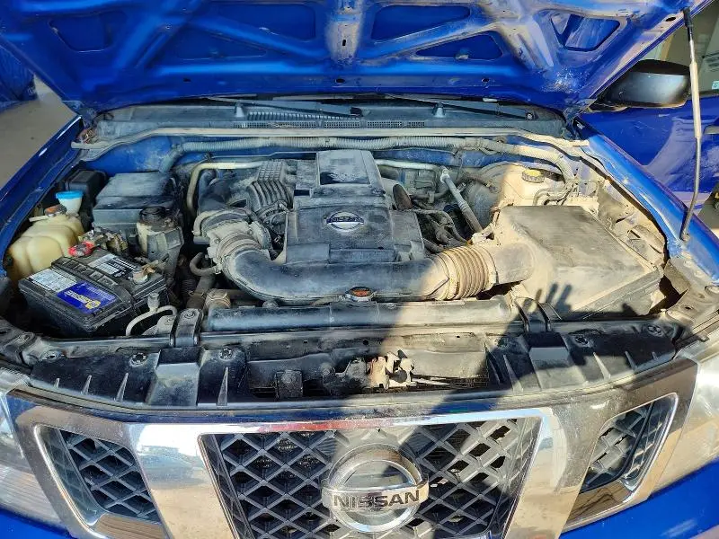 2012 NISSAN FRONTIER SV V6  