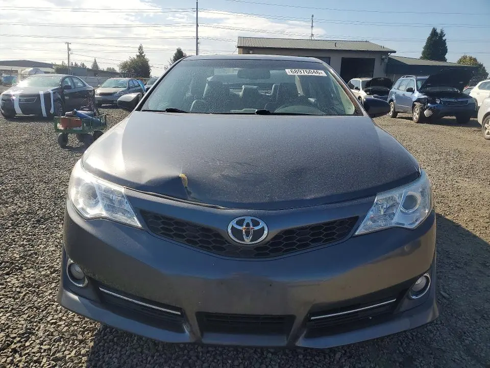 2012 TOYOTA CAMRY SE  