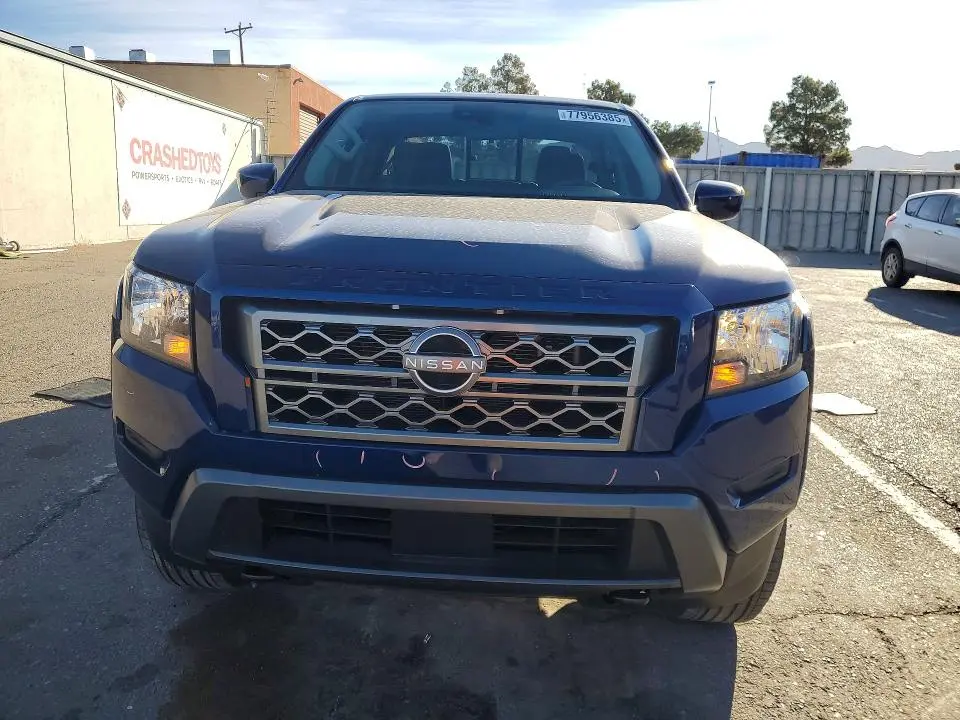 2022 NISSAN FRONTIER SV  