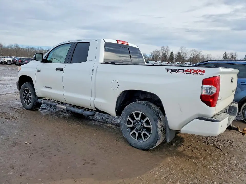 2017 TOYOTA TUNDRA SR5  