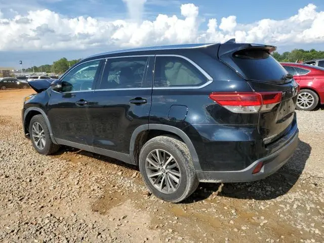 2019 TOYOTA HIGHLANDER SE  