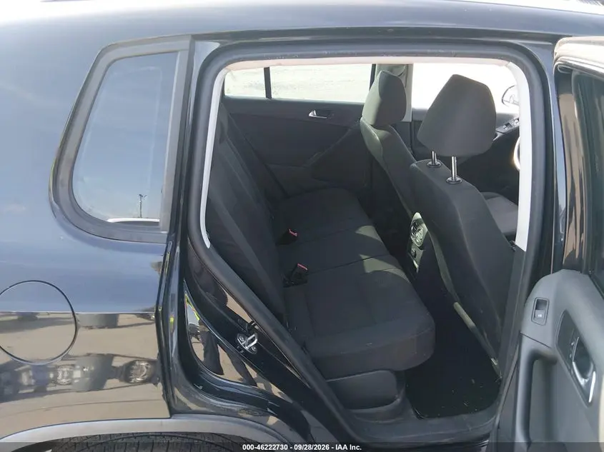 2015 VOLKSWAGEN TIGUAN S