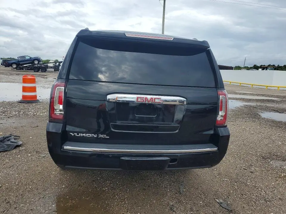2019 GMC YUKON XL DENALI  