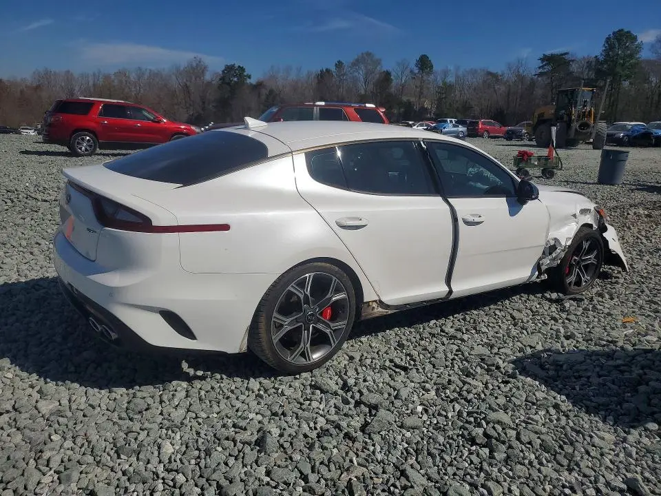 2018 KIA STINGER GT  