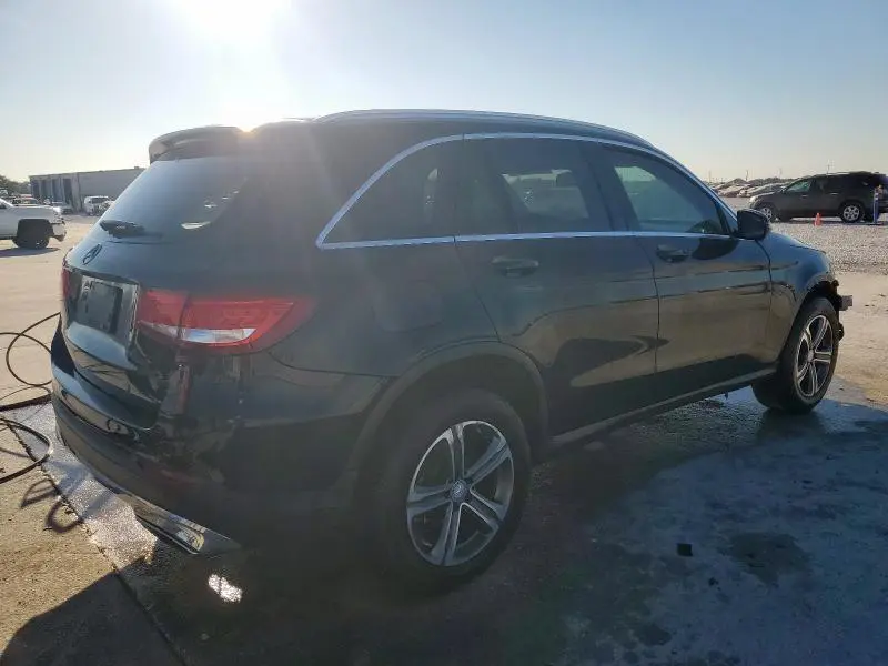 2017 MERCEDES-BENZ GLC 300  