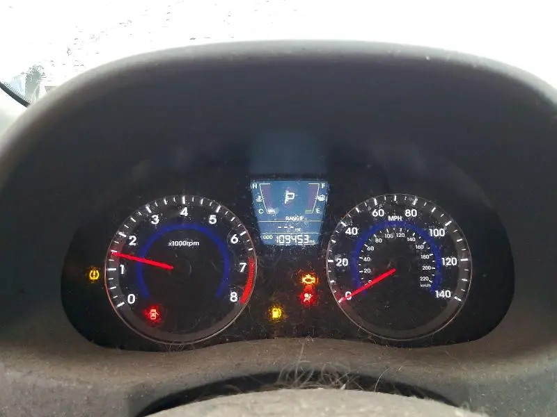 2013 HYUNDAI ACCENT GLS  