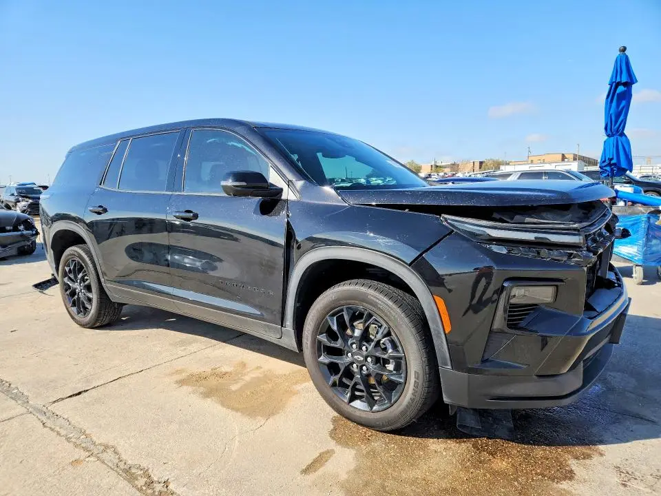 2024 CHEVROLET TRAVERSE LS  